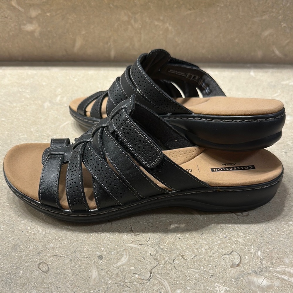 Clark’s NWT Women's 9 Black Strappy Sandals Leisa Field Leather Uppers